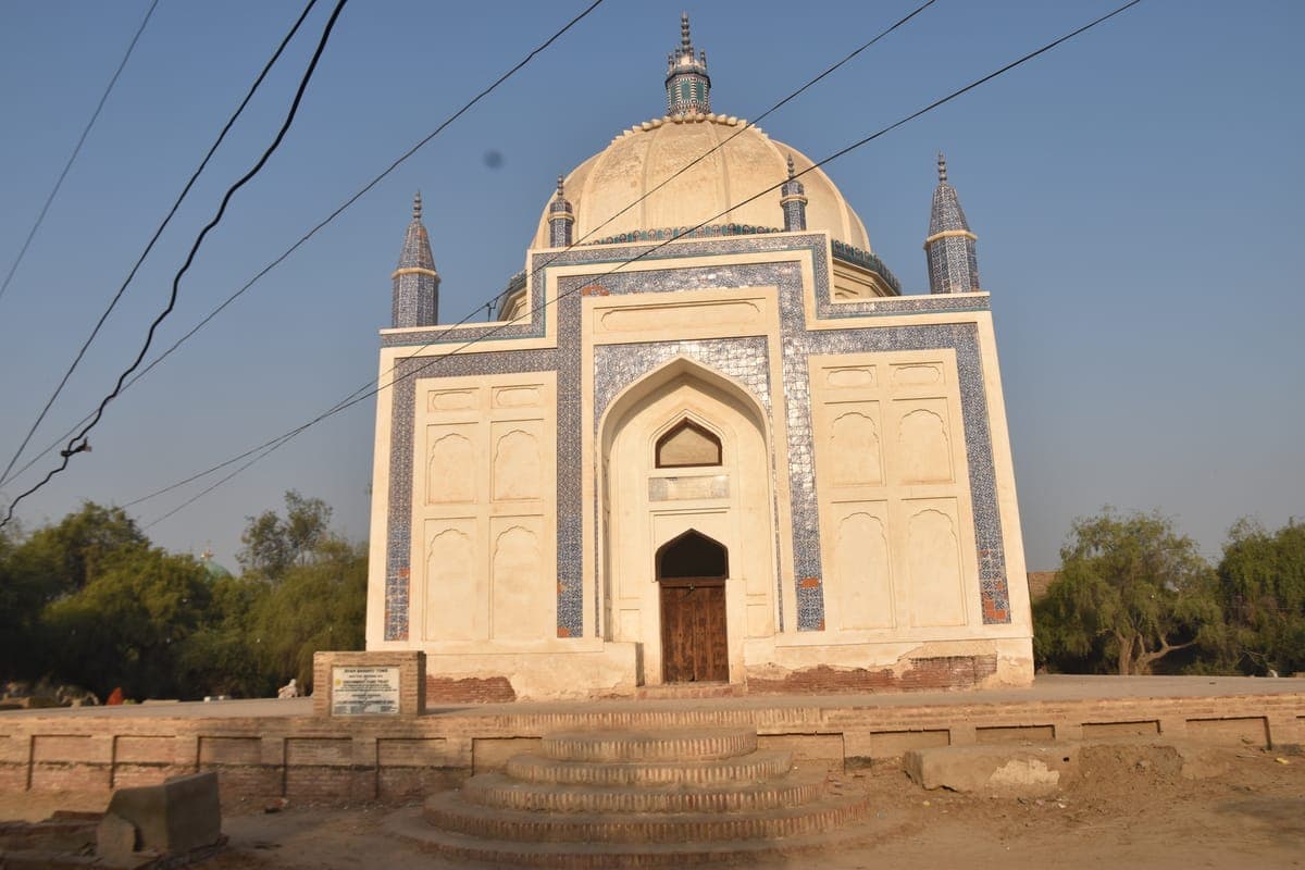 Tomb of Shah Baharo