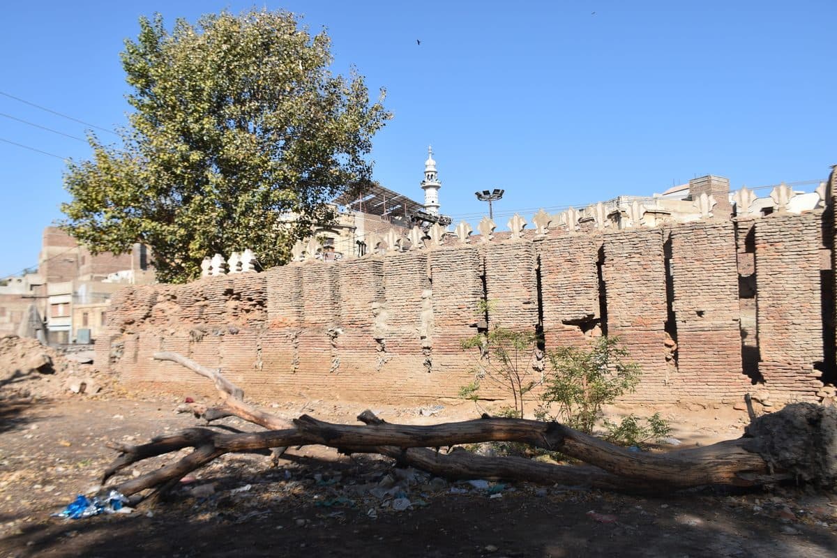 Boundary Wall of Pucca Fort
