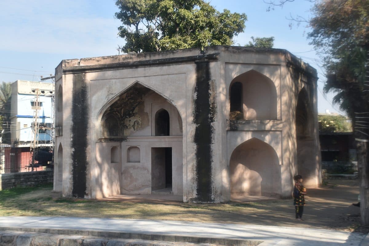 Hakim's Tomb