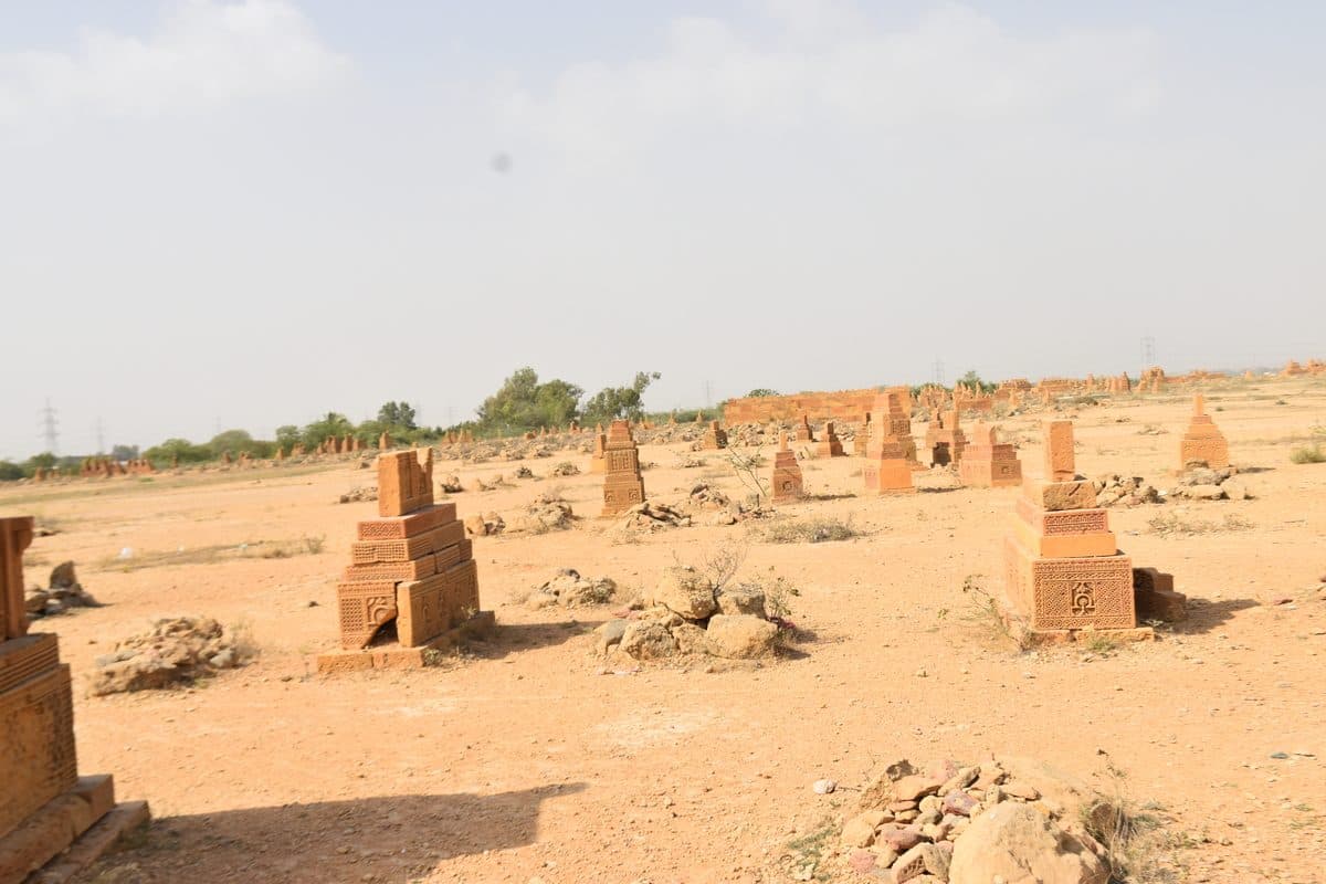 Lakho Shaikh (Graveyard)