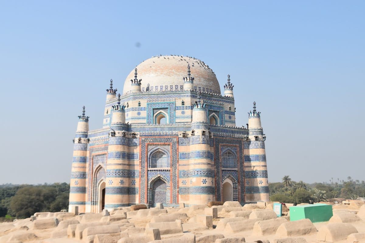 Tomb of Bibi Jawindi