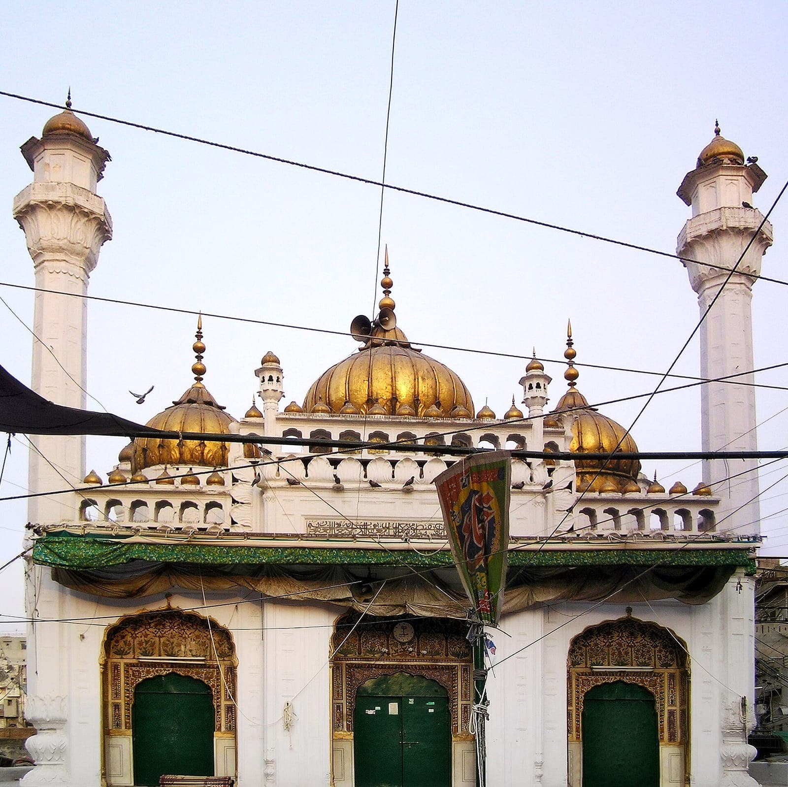 Shrine of Shah Chiragh, Lahore