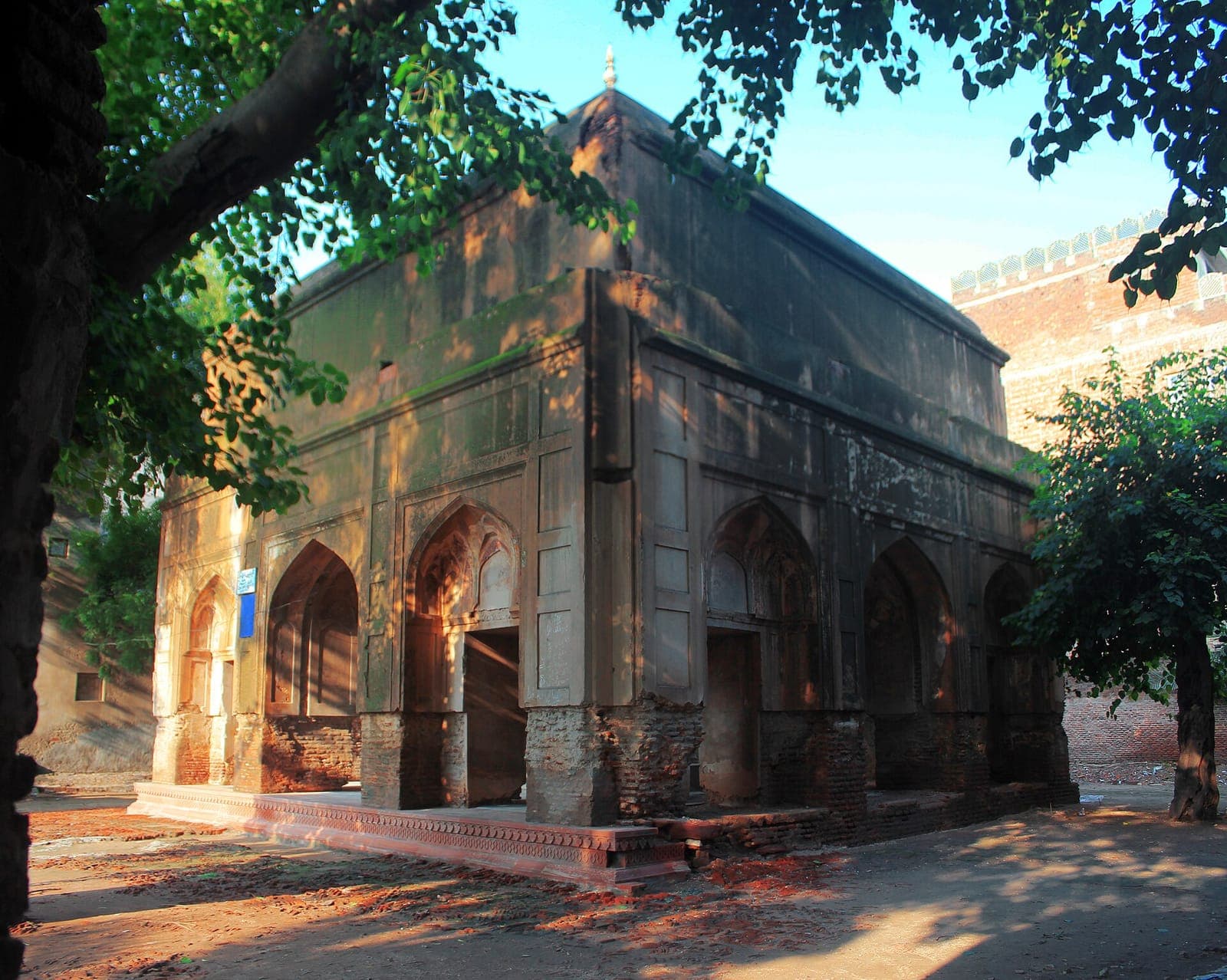 Tomb of Zeb-un-Nisa, Nawankot