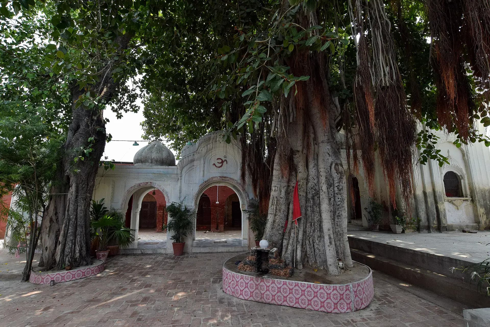 Gor Khatri