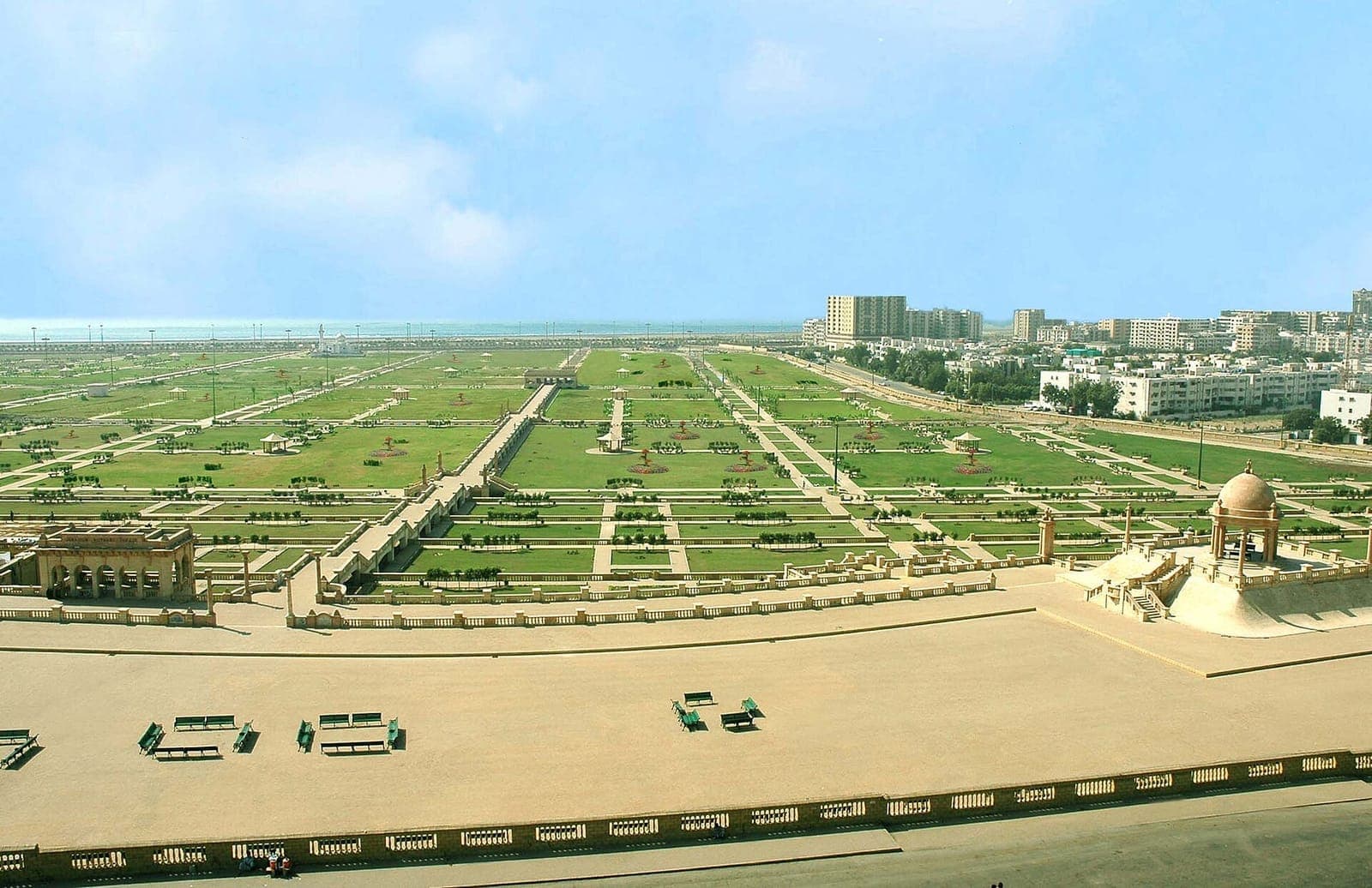 Bagh Ibne Qasim, Clifton