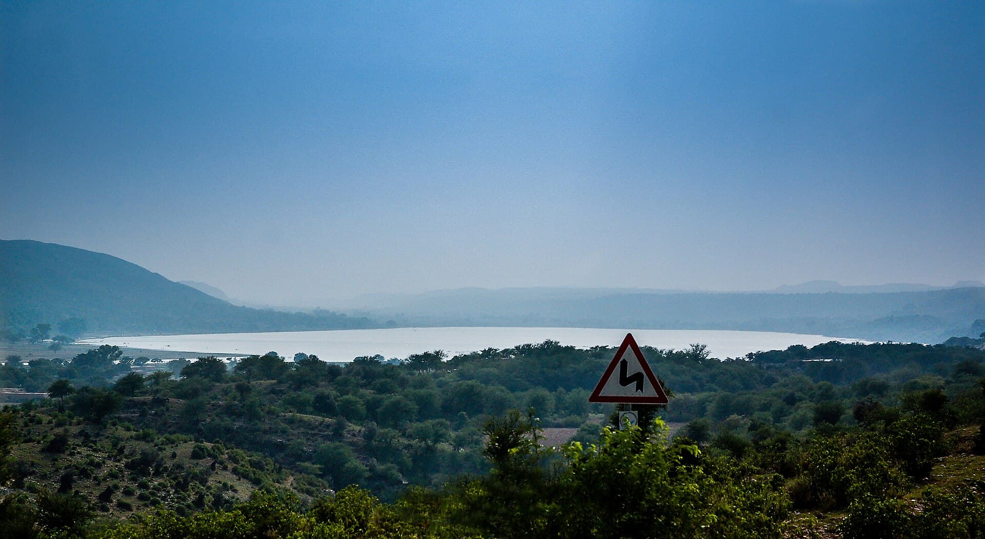 Khabikki Lake
