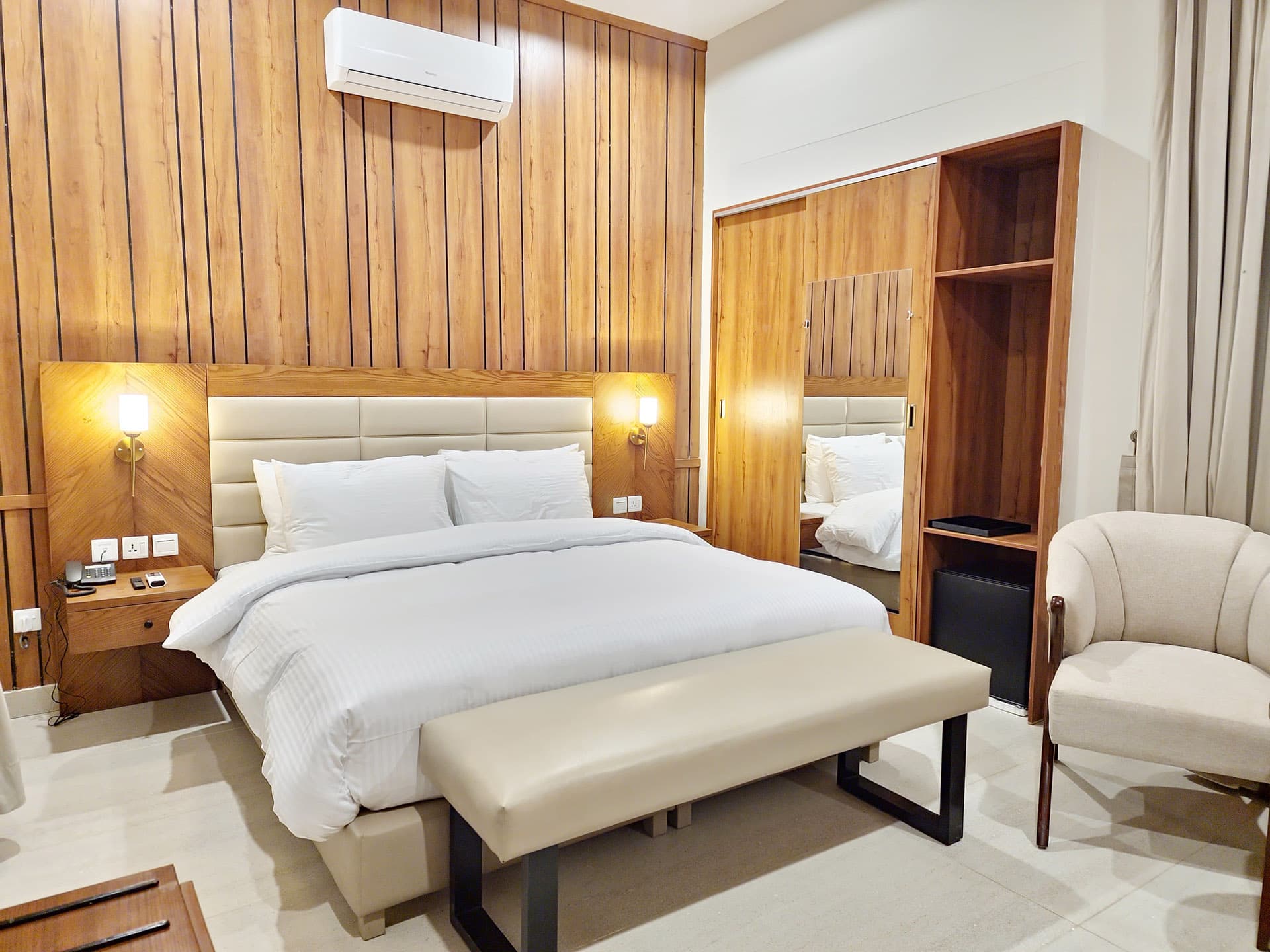 Deluxe Room at GreenPak Hotel Fort Munro
