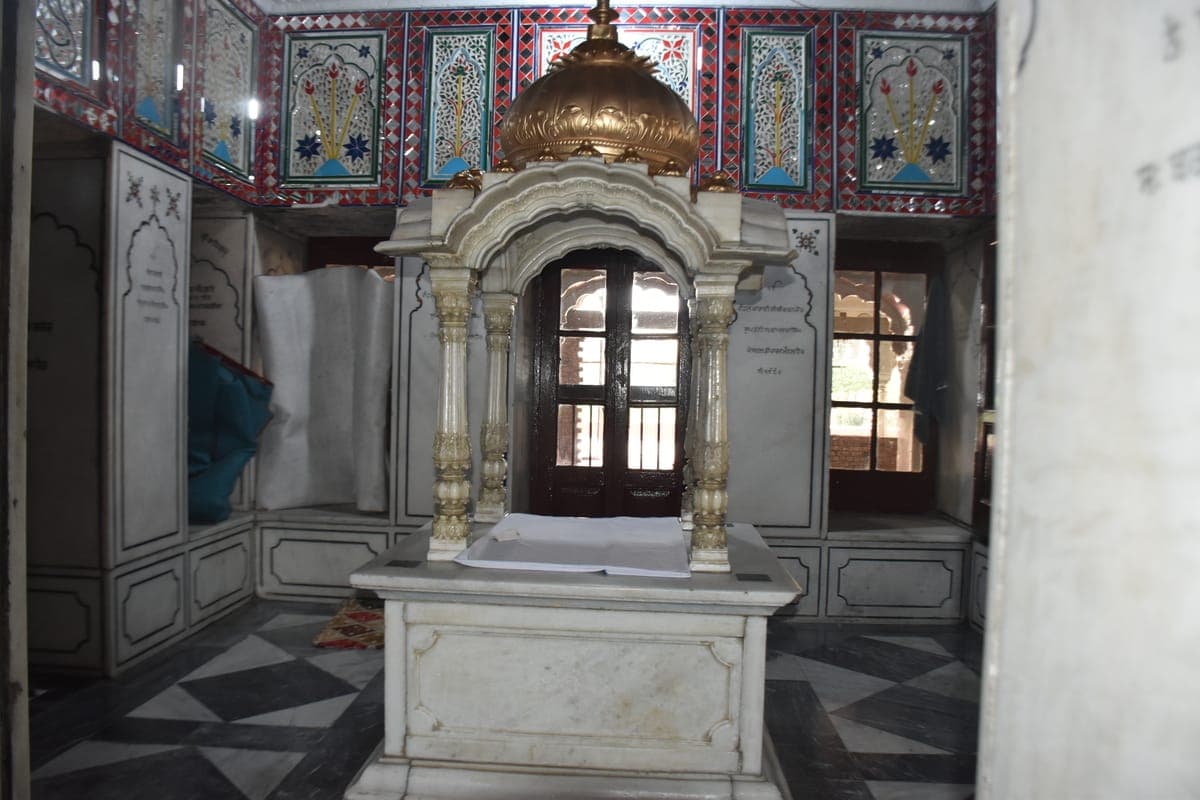 Samadhi of Maharaja Ranjit Singh, Lahore