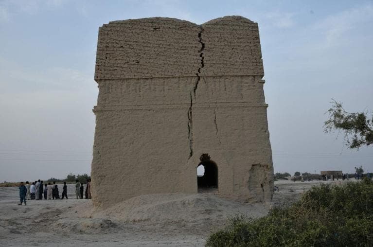 Thul Hairo Khan, Dadu