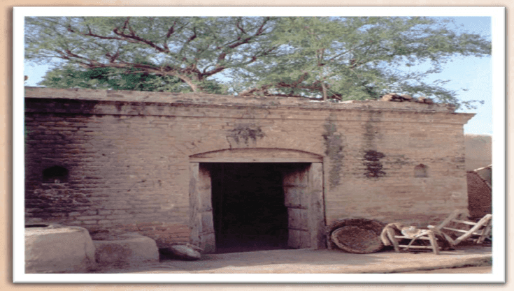 Gurdwara Chota Nanakiana, Hujra Shah Muqeem